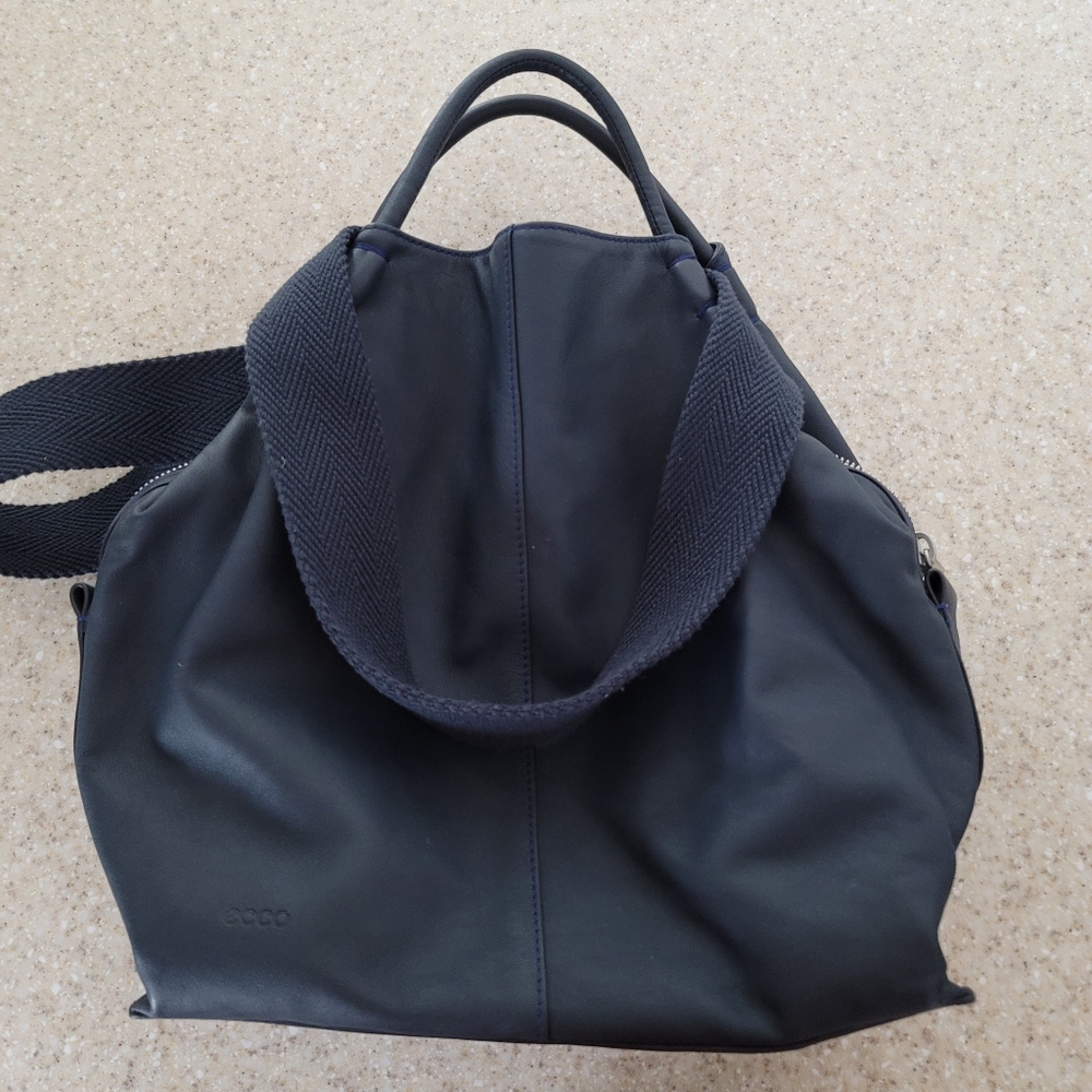 Ecco Navy Blue Leather Shoulder Bag with Wide Strap - Picture 2 of 13